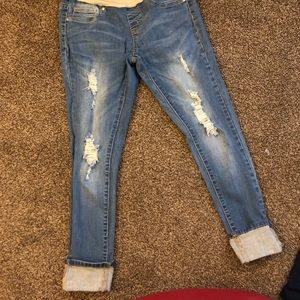 Distressed maternity jeans
